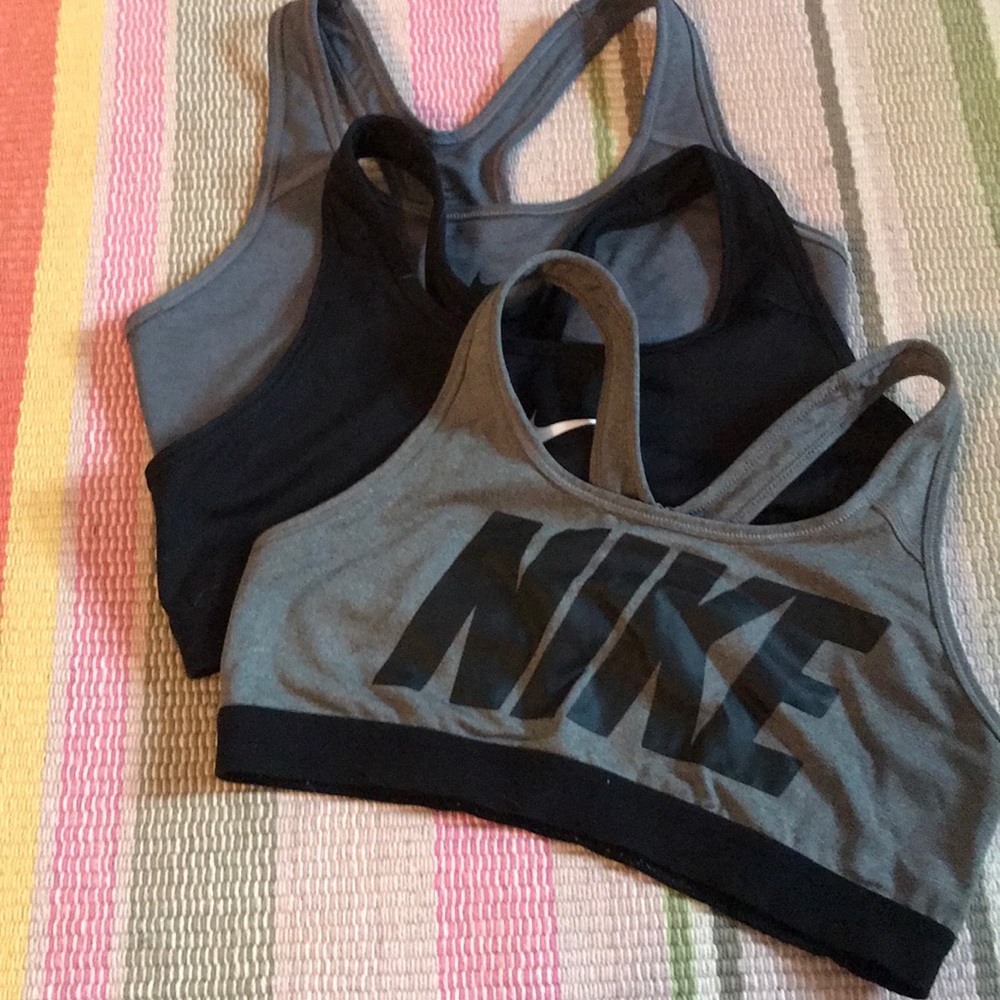 Medium impact sports bra bundle